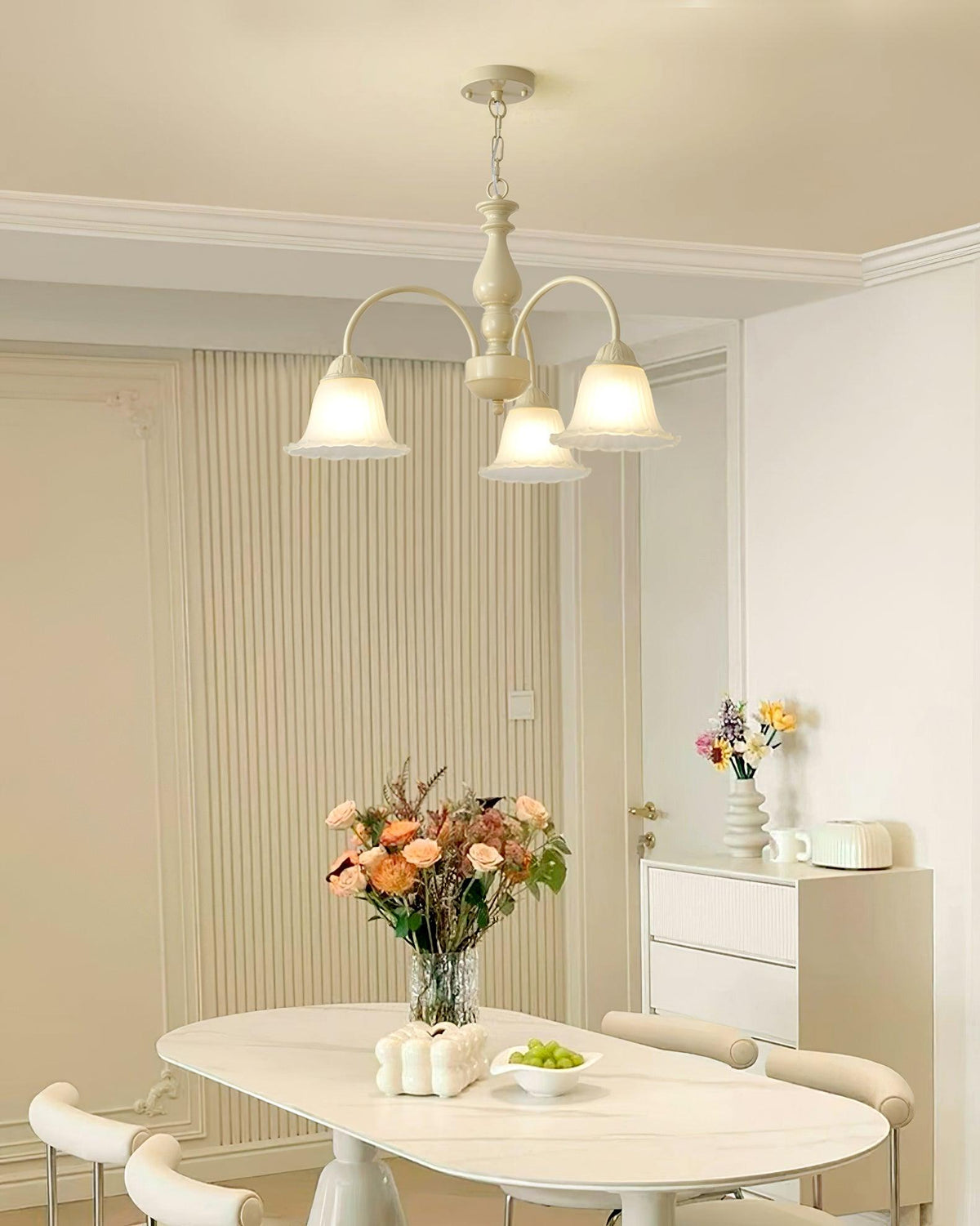 cream-flower-chandelier
