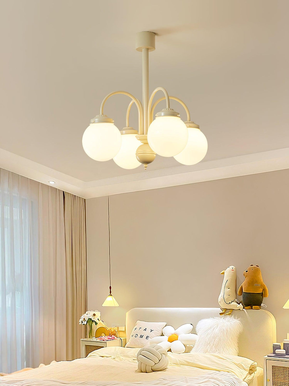 cream-planet-glass-chandelier