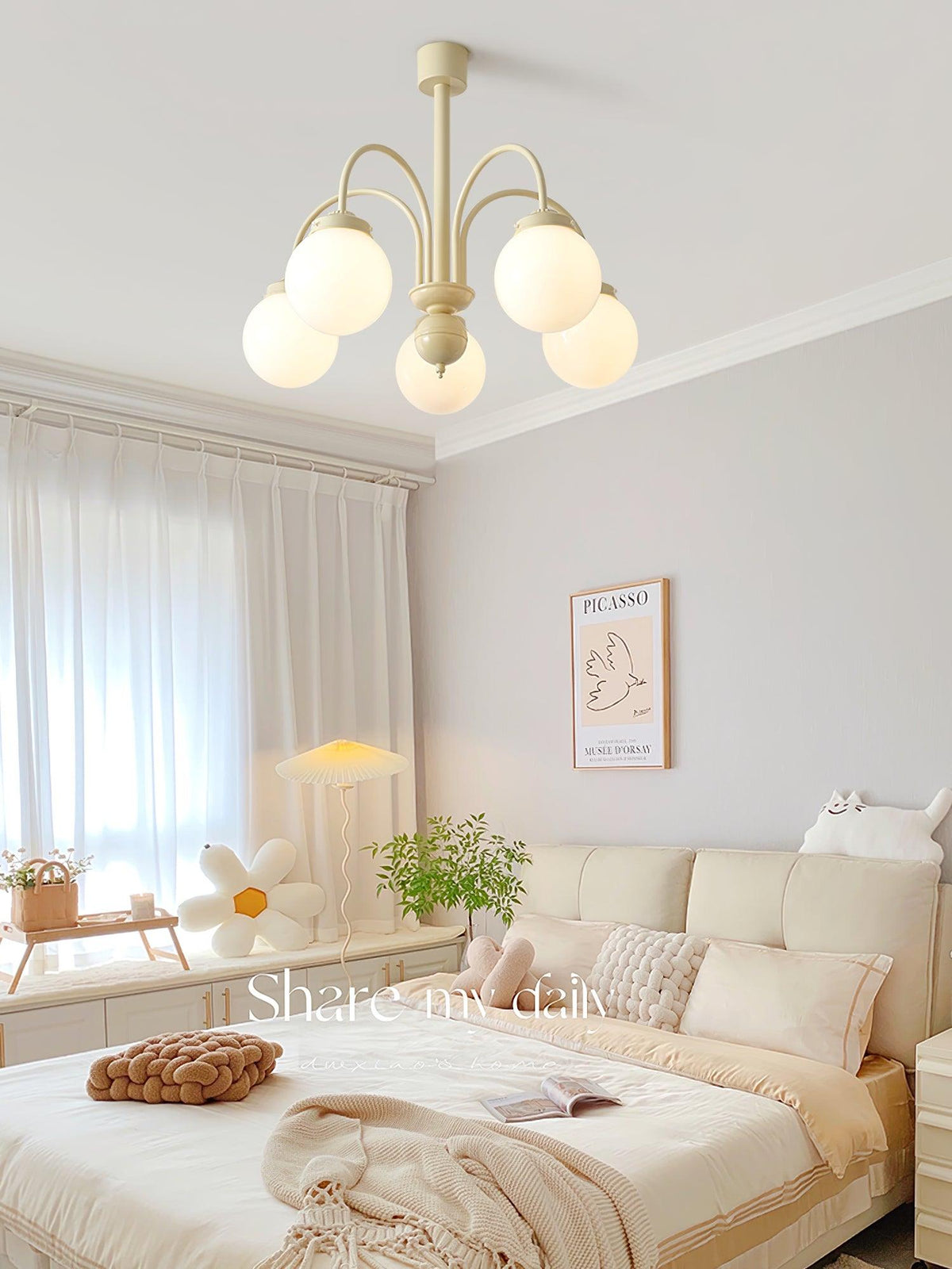 cream-planet-glass-chandelier