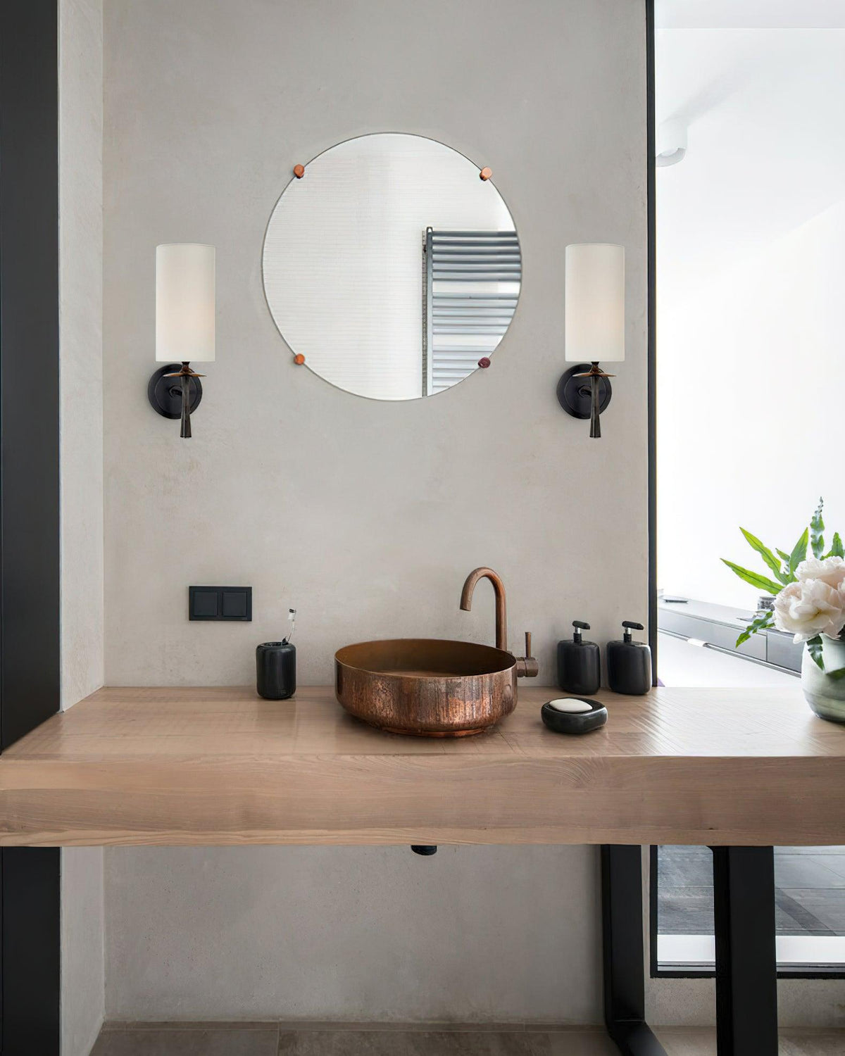 crescent-glow-wall-lamp