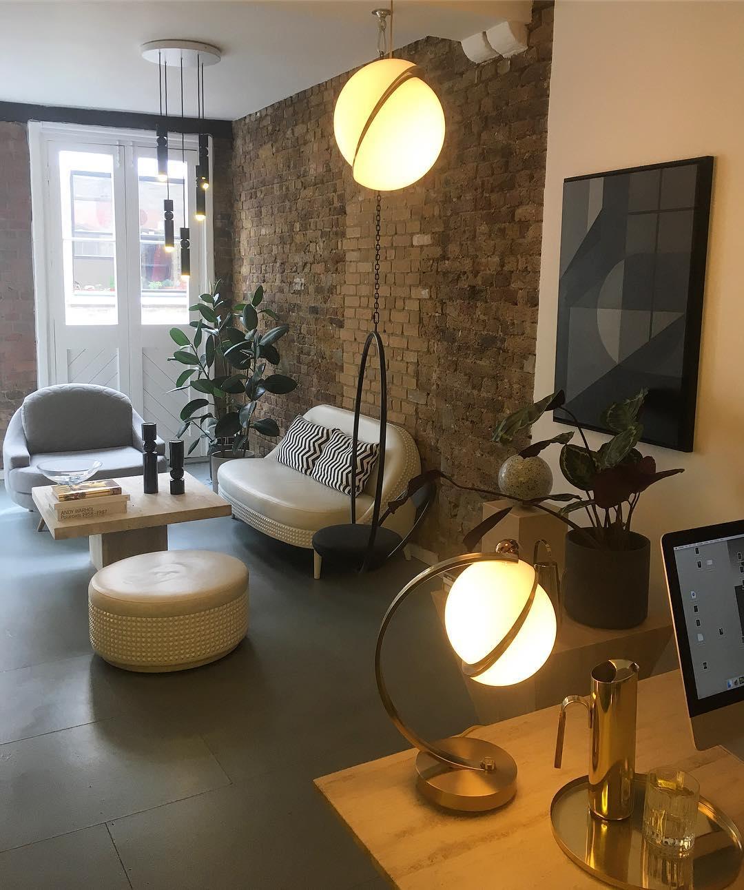 crescent-pendant-lamp