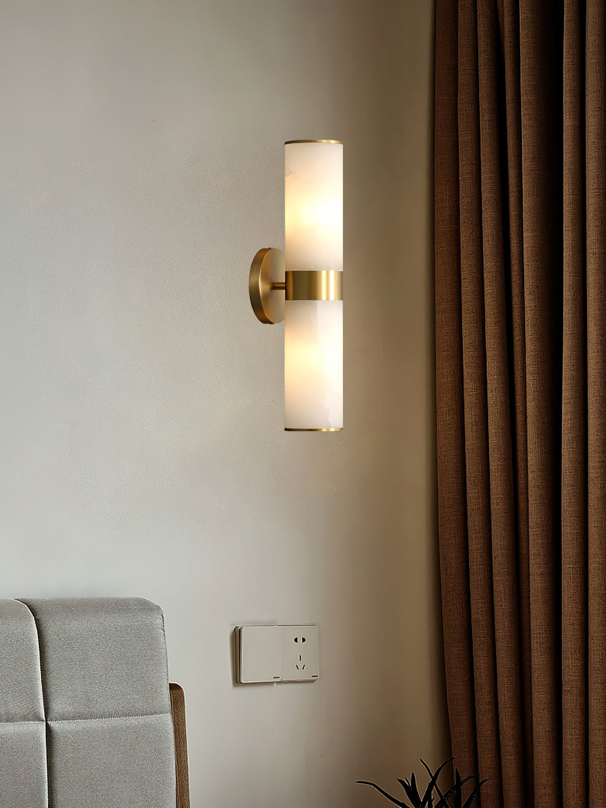 crestmoor-vanity-sconce