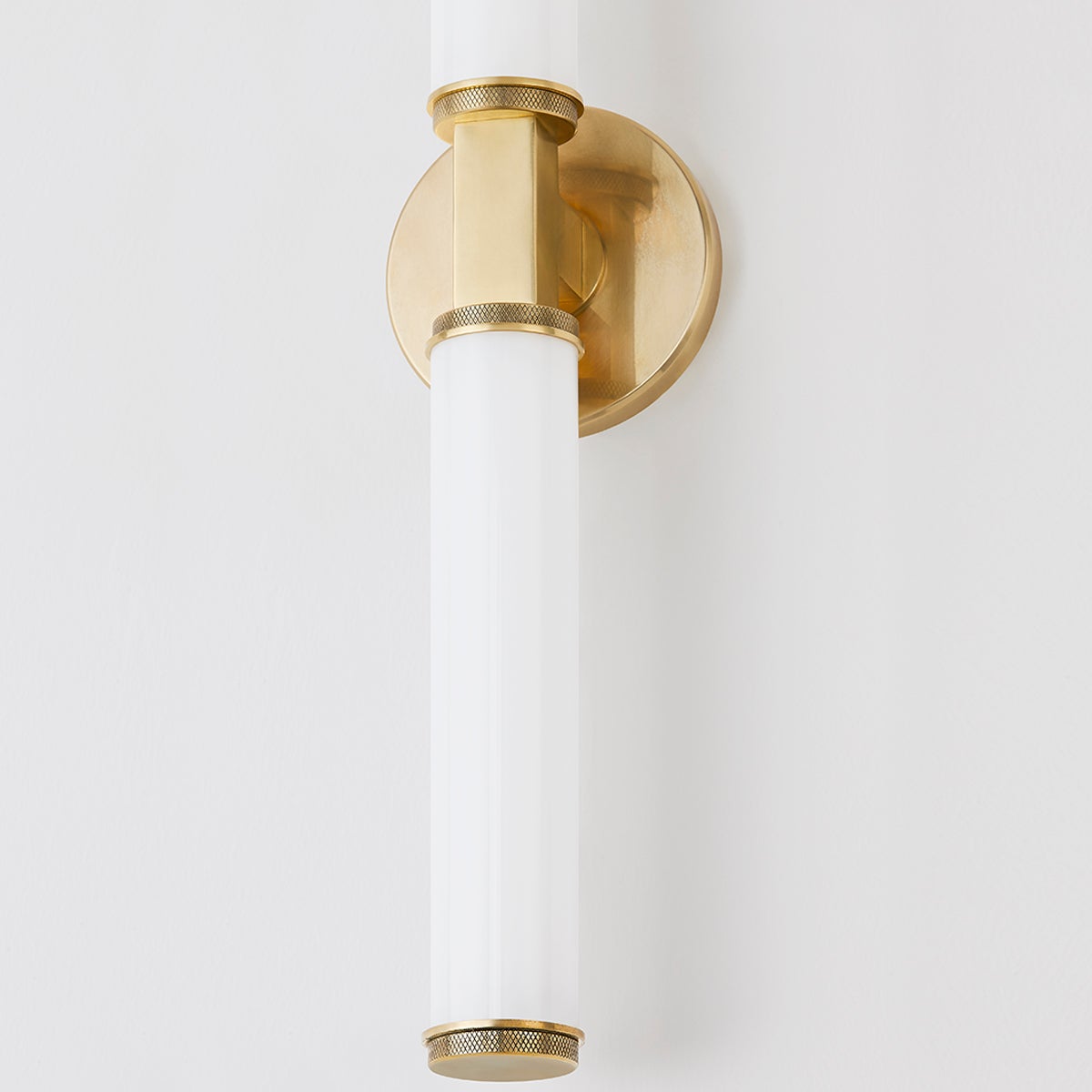 cromwell-glass-wall-lamp