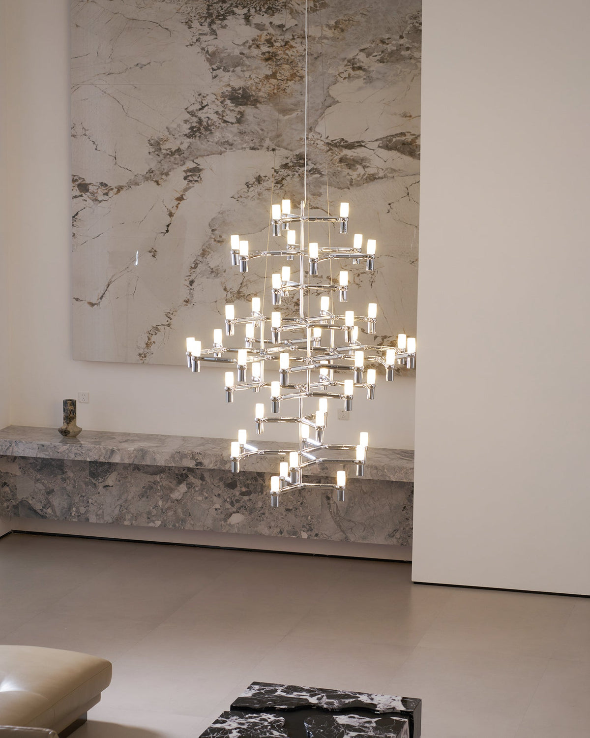 crown-summa-chandelier