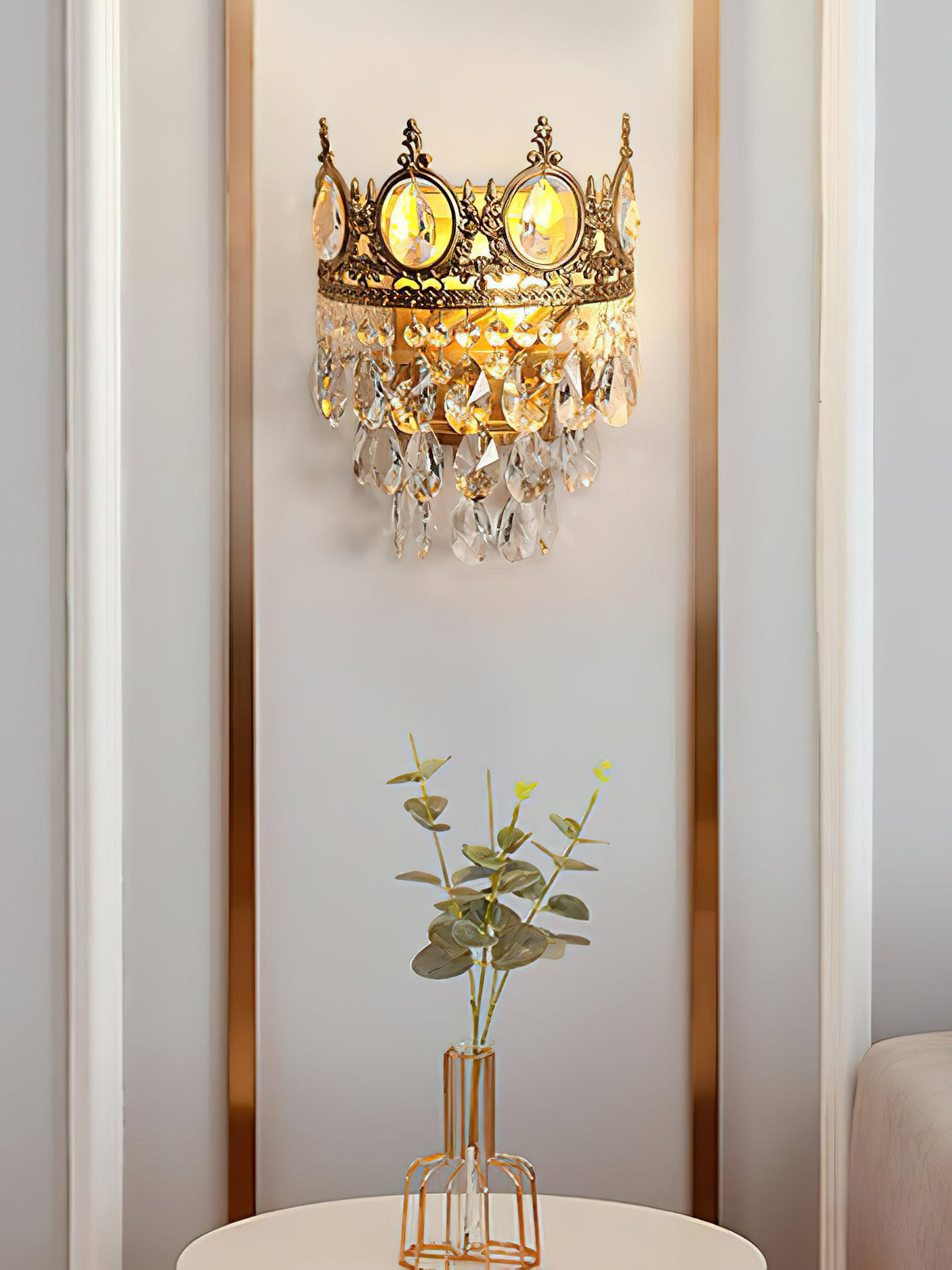 crown-crystal-wall-lamp