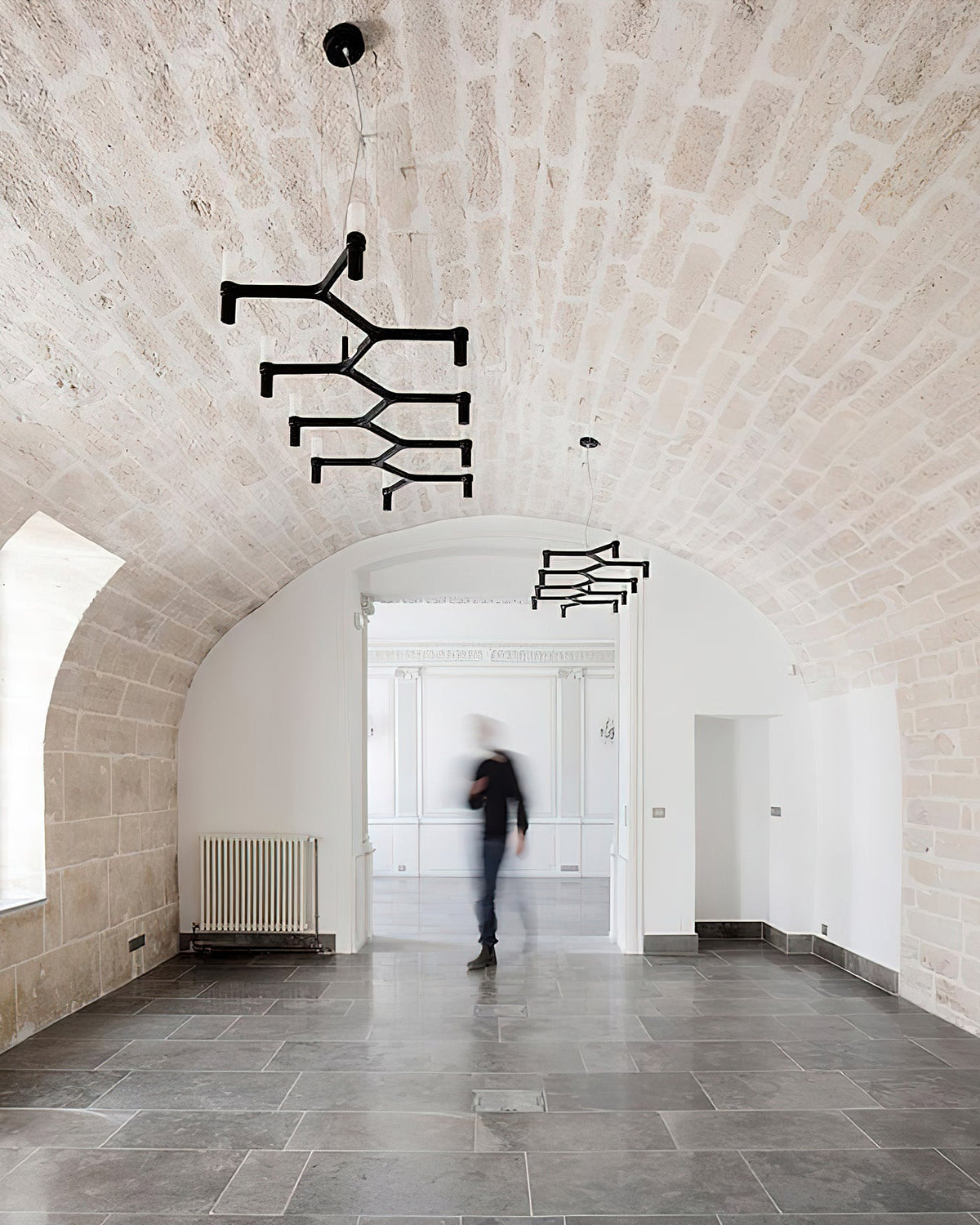 crown-plana-linea-pendant-light