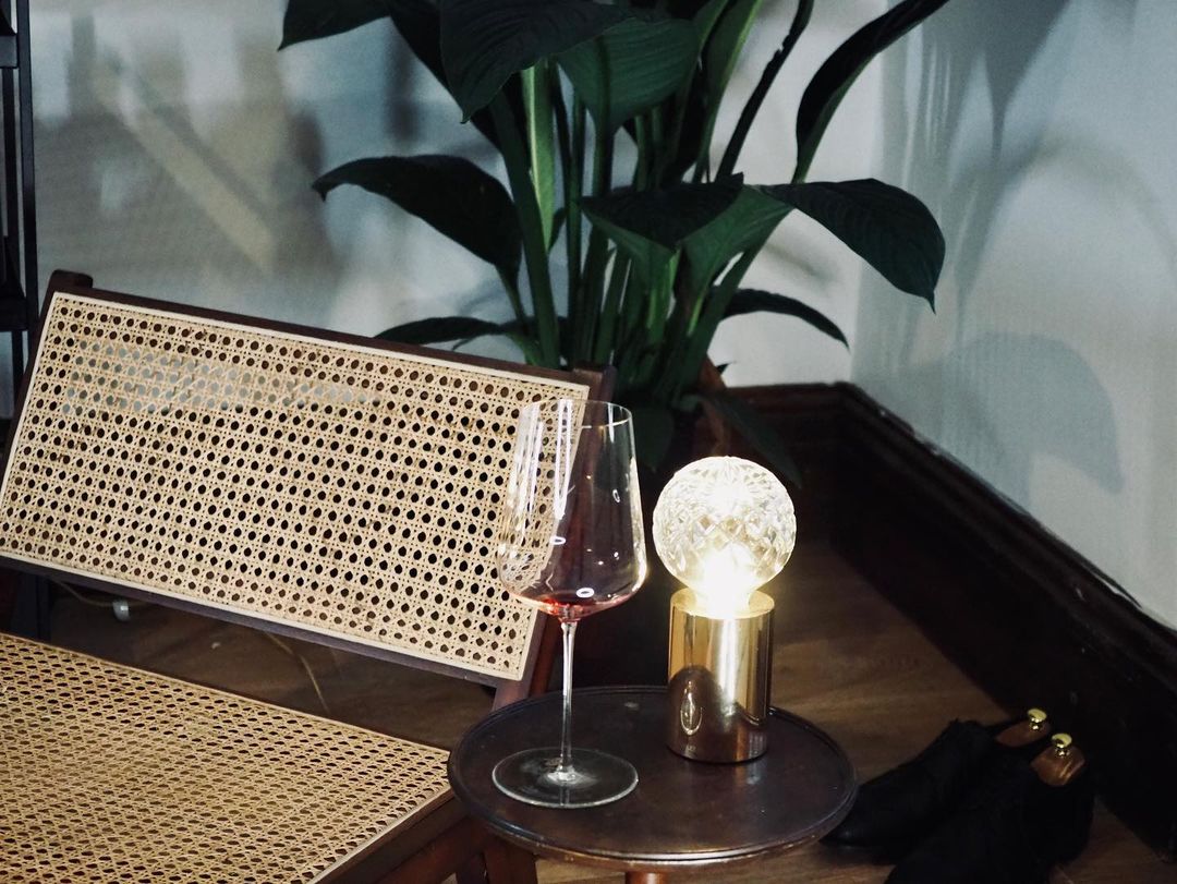 Crystal Bulb LED Table Lamp
