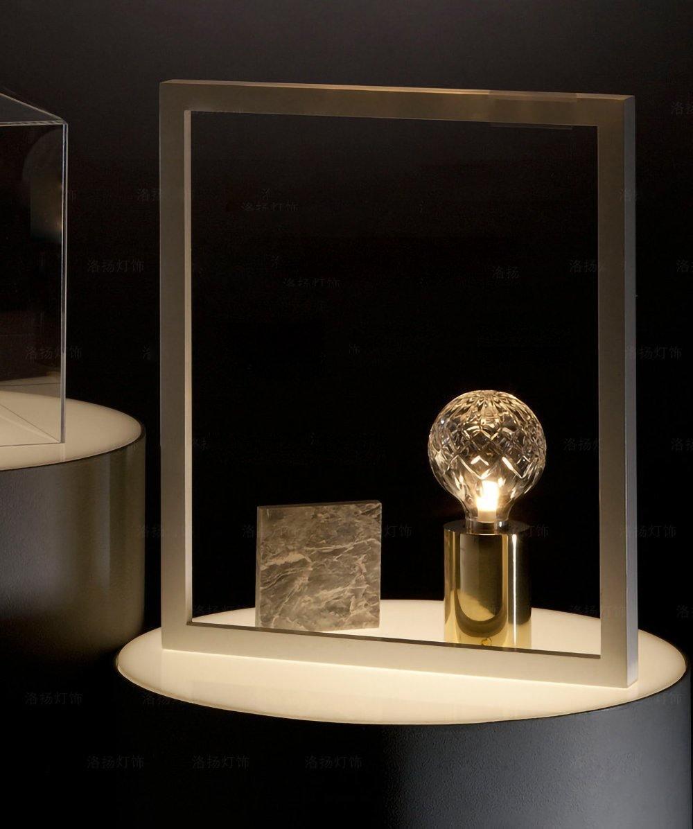 crystal-bulb-table-lamp