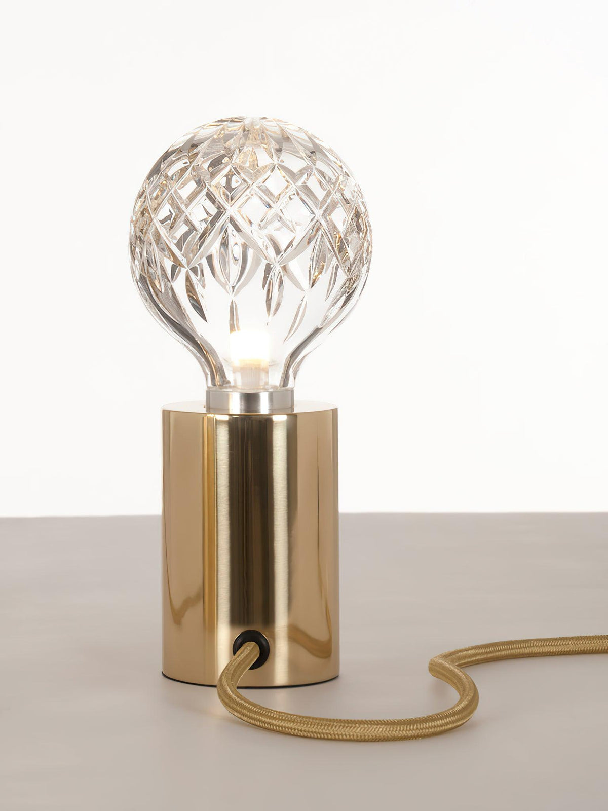 crystal-bulb-table-lamp