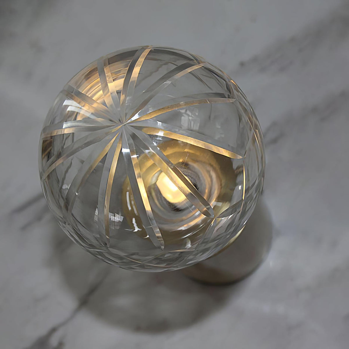 crystal-bulb-table-lamp