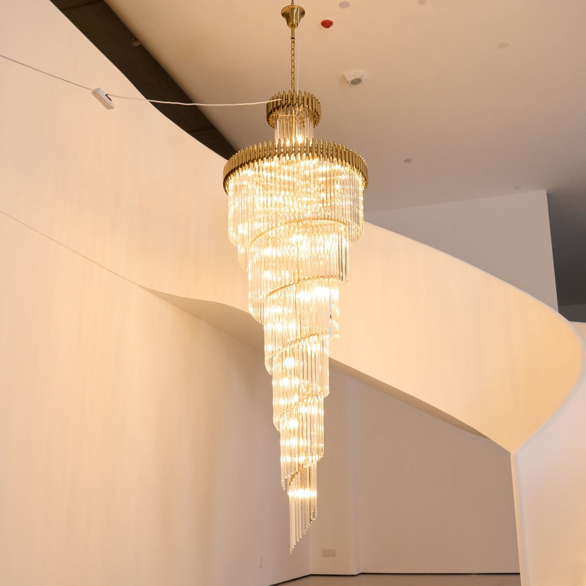 Crystal Spiral Chandelier – Modern Gold Crystal Statement Light for Grand Interiors