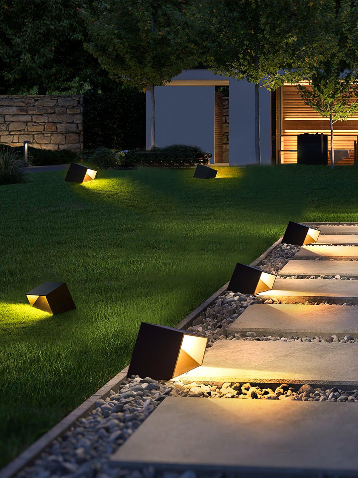 Cube Garden Outdoor Light – Modern LED Landscape Luminaire