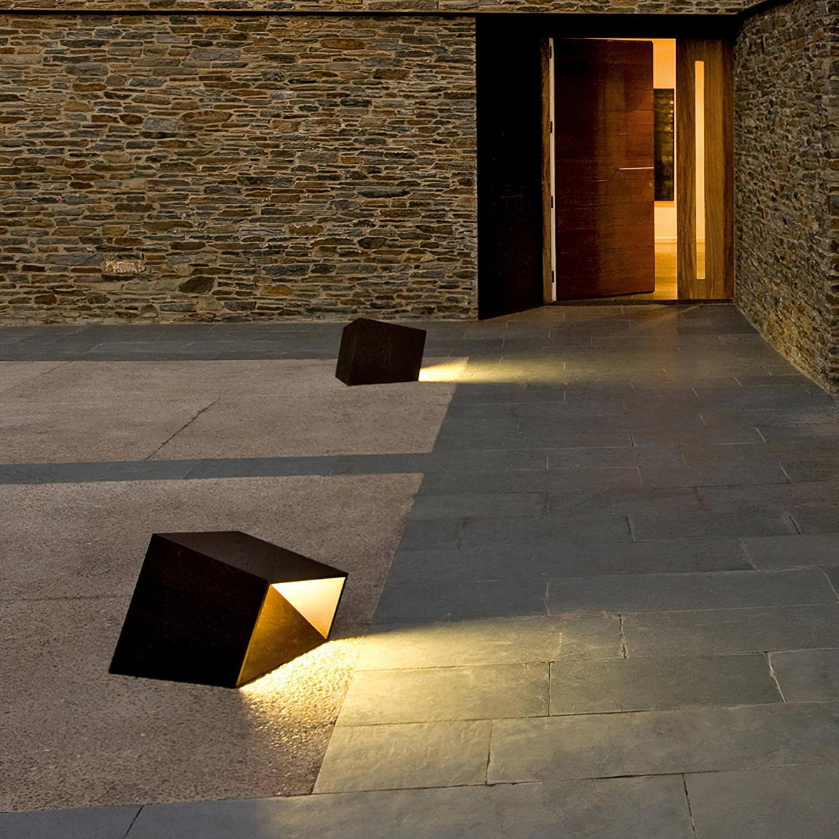 Cube Garden Outdoor Light – Modern LED Landscape Luminaire