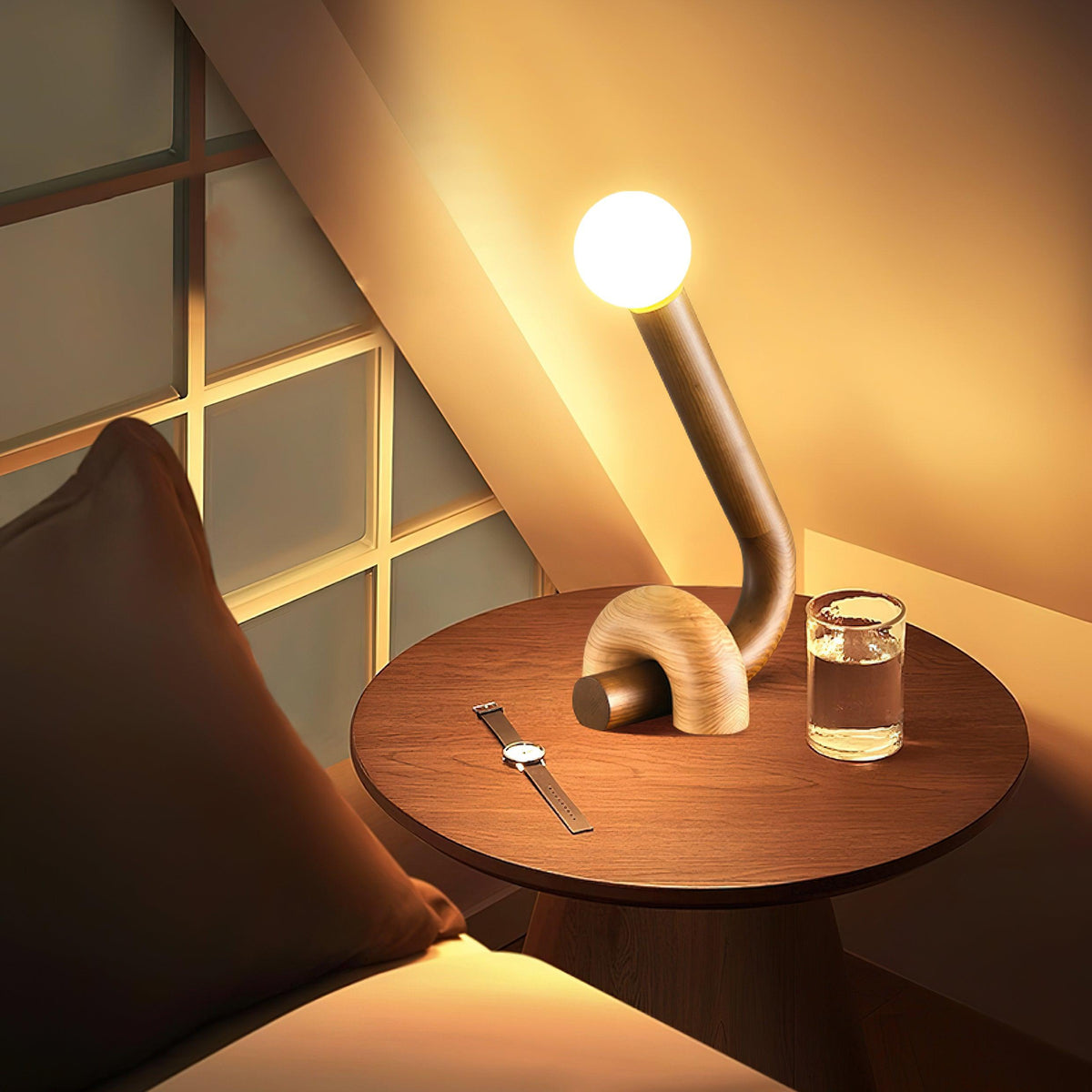 curled-table-lamp