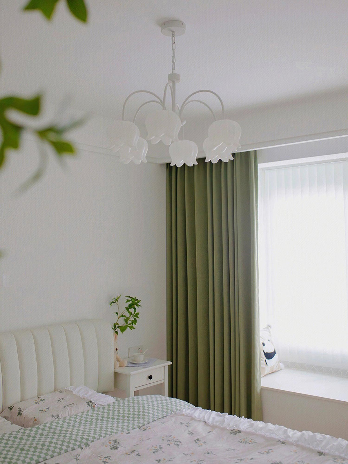 curved-arm-bell-chandelier