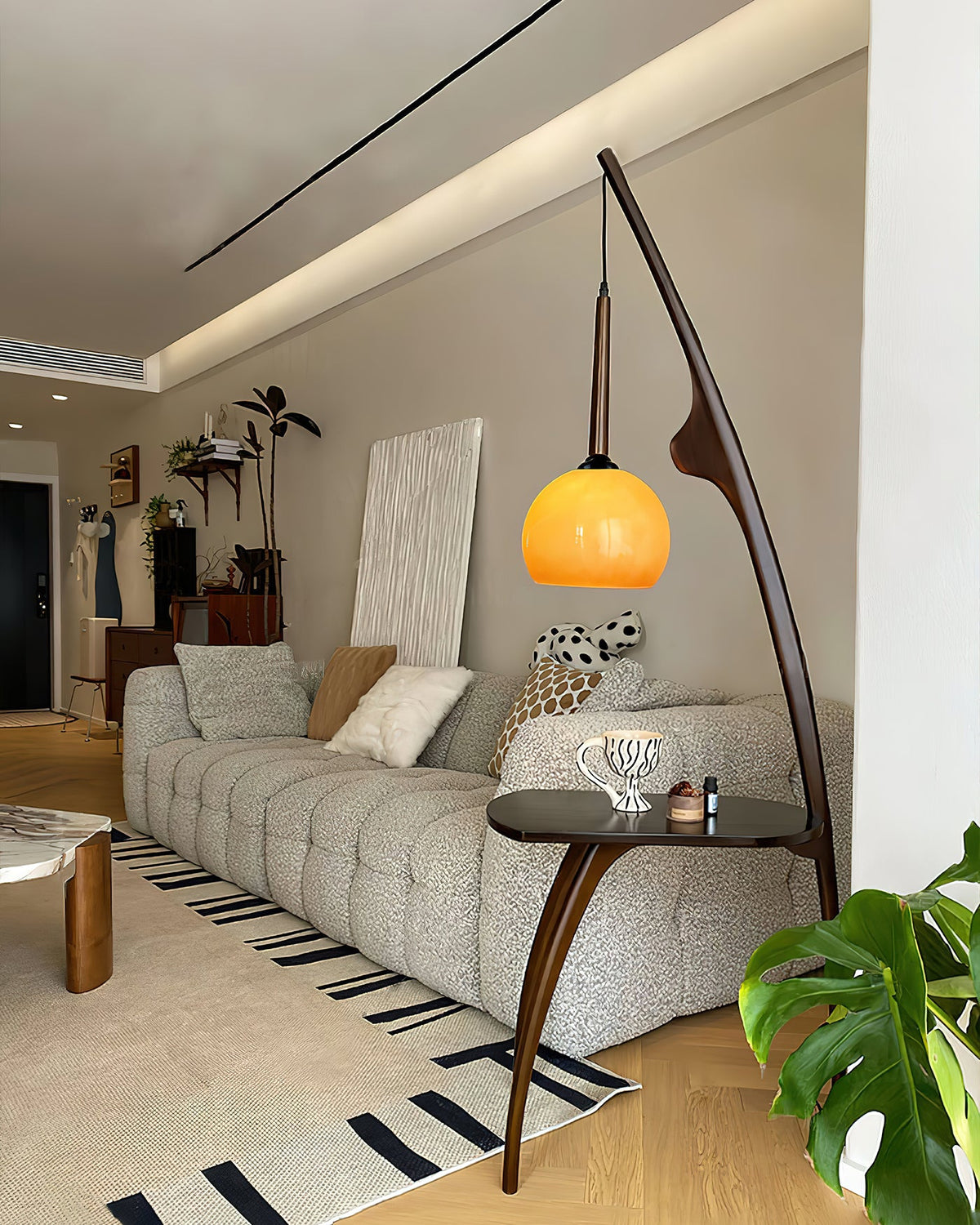 curved-mantis-arm-floor-lamp