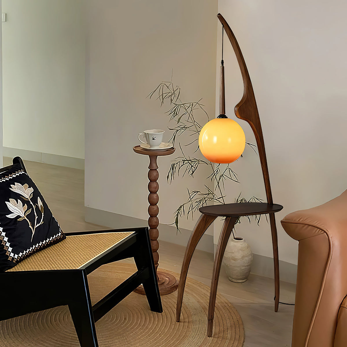 curved-mantis-arm-floor-lamp