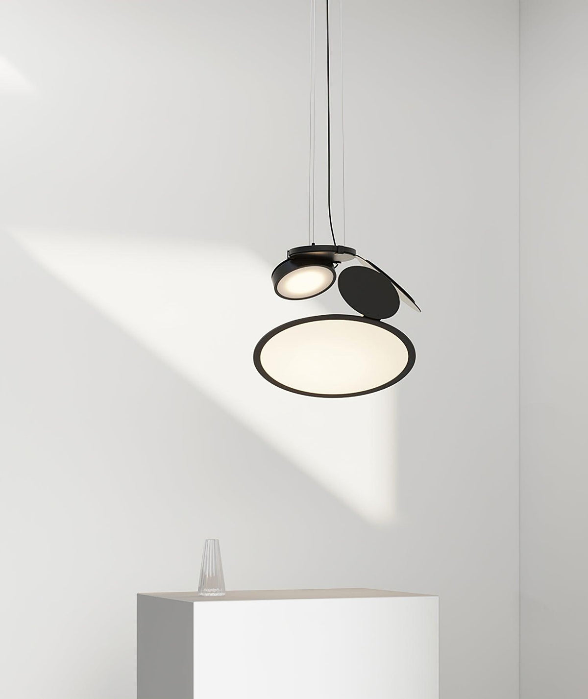 Cut Pendant Lamp – Modern LED Ceiling Light in Black Aluminum