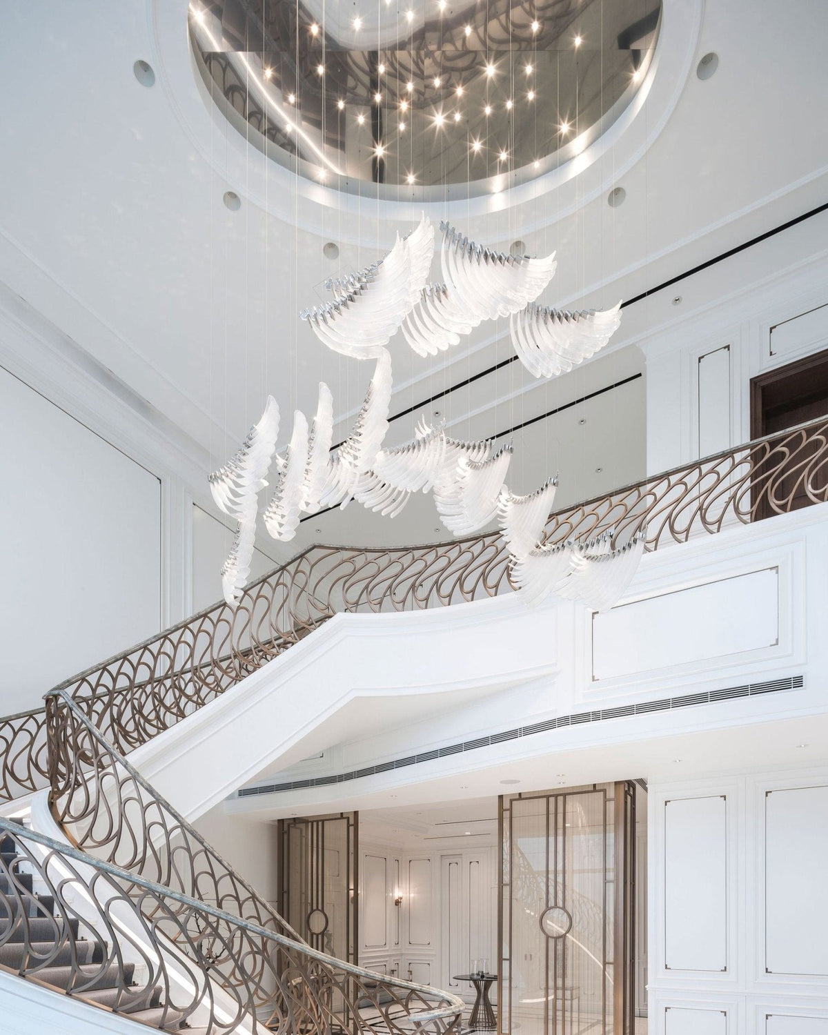Feather Wing LED Chandelier – Hand-Blown Glass Pendant for Modern Interiors