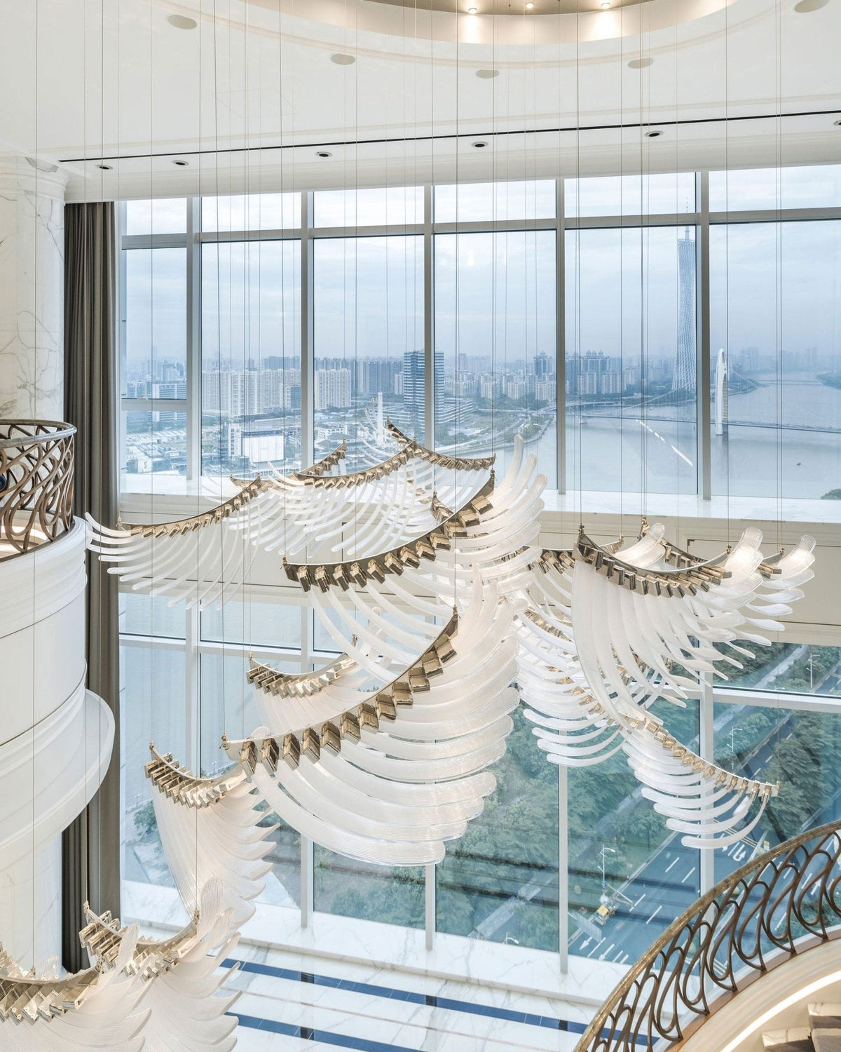 Feather Wing LED Chandelier – Hand-Blown Glass Pendant for Modern Interiors