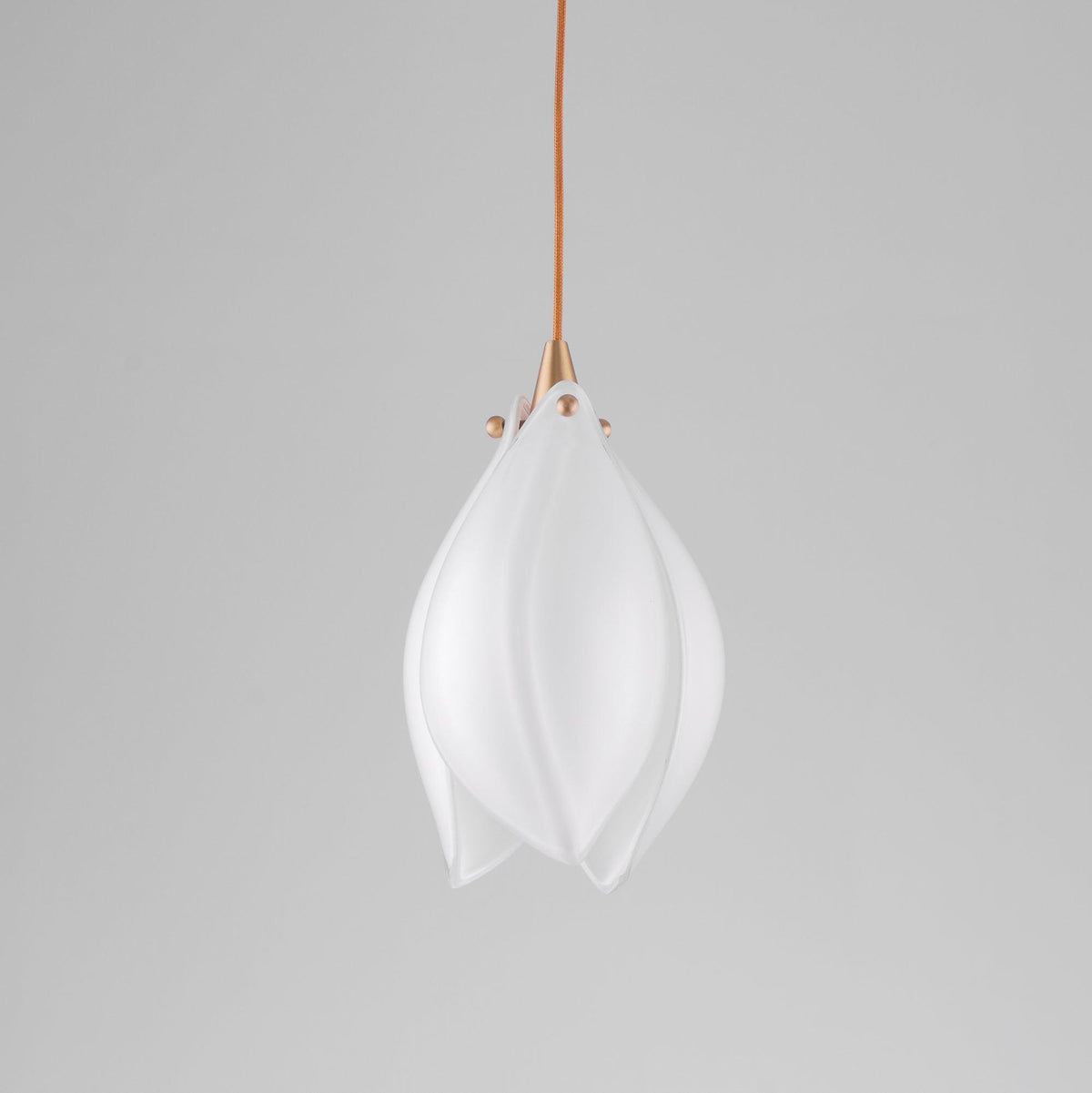 diy-ceramic-flower-chandelier
