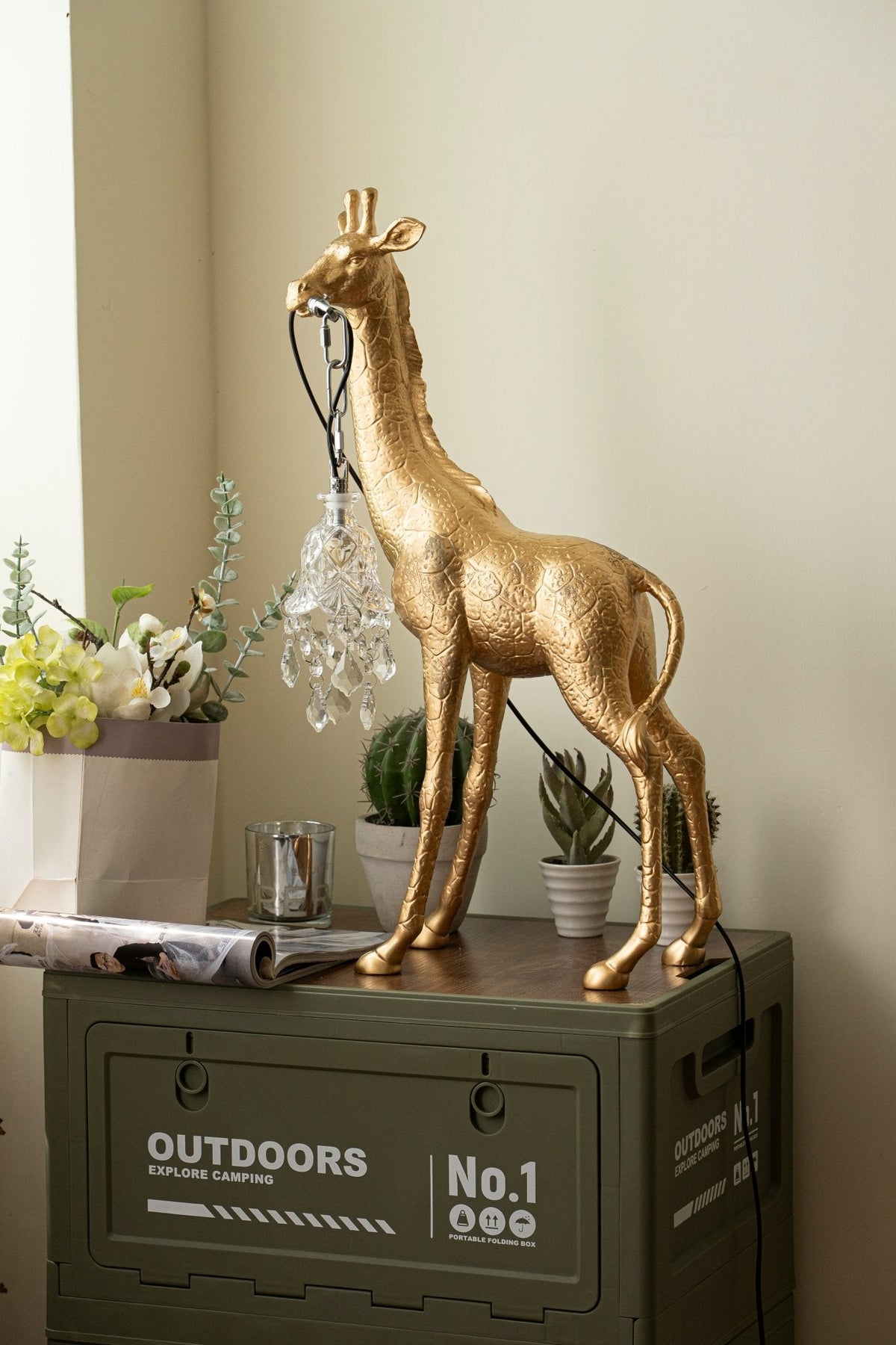 Giraffe Royale Sculpture Floor Lamp – Modern Crystal Pendant Light