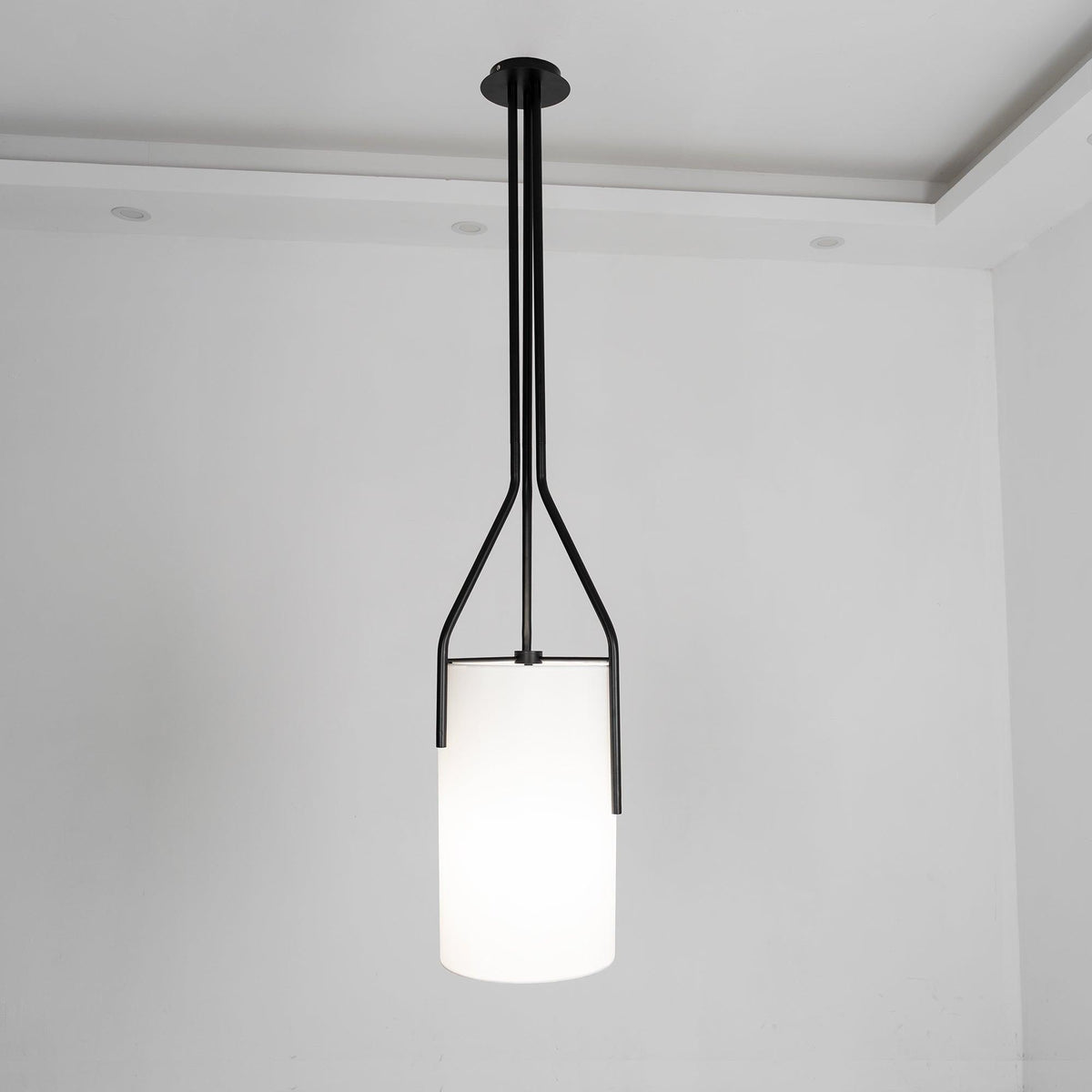 Arborescence Brass Linen Chandelier – Modern Minimalist Pendant for Dining and Foyer