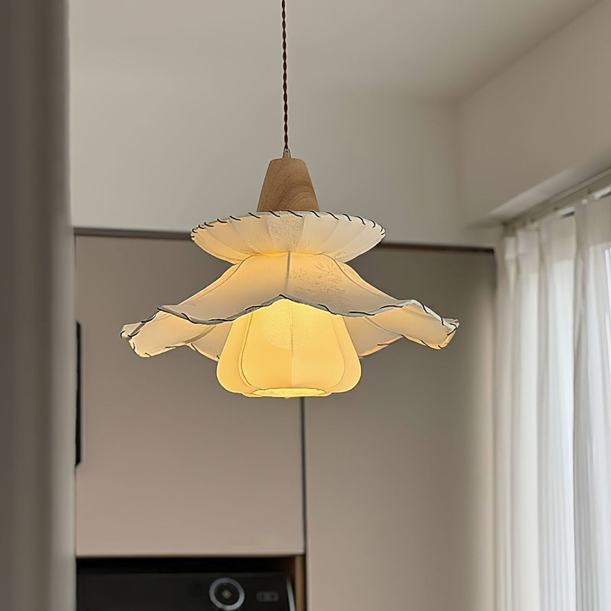 daisy-charm-pendant-light