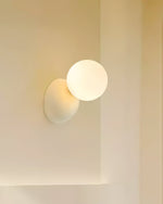 dalila-wall-lamp
