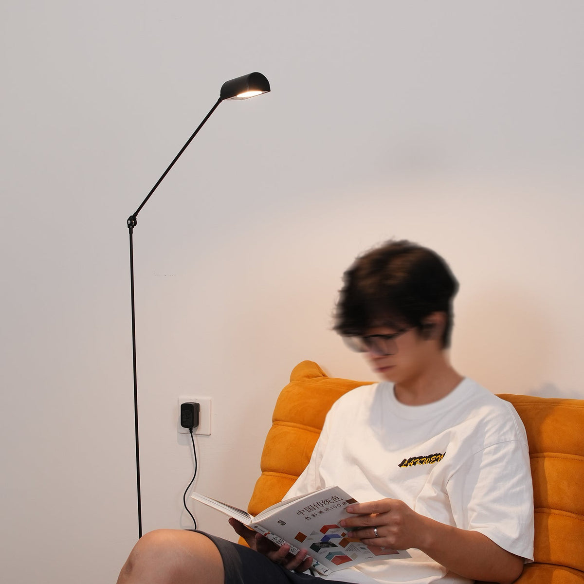 daphine-floor-lamp