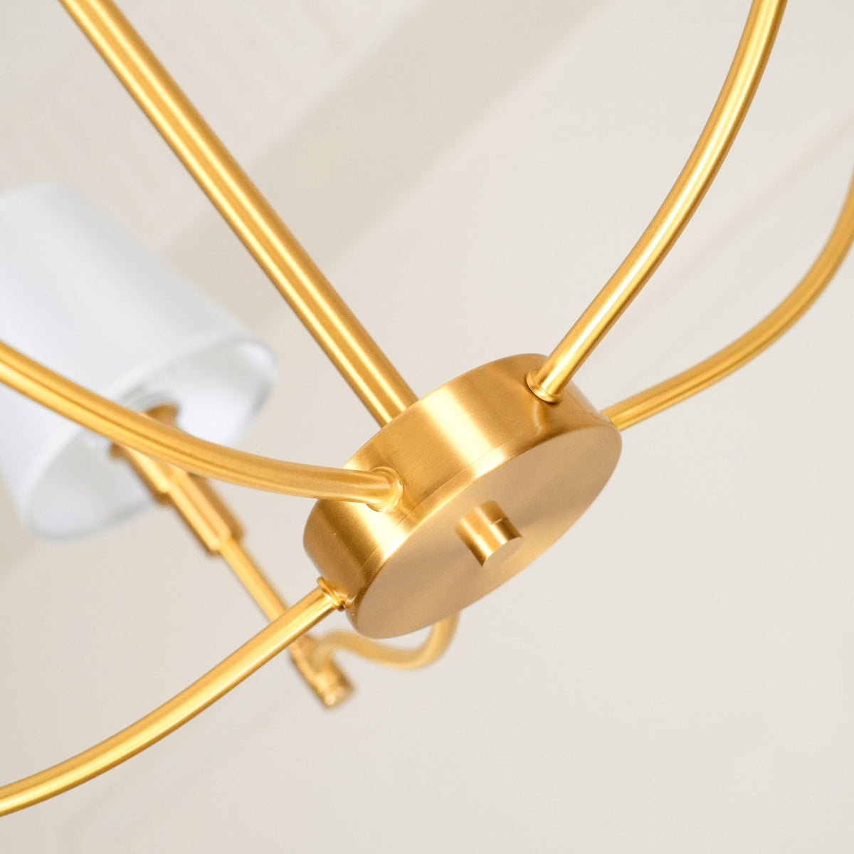 dart-chandelier