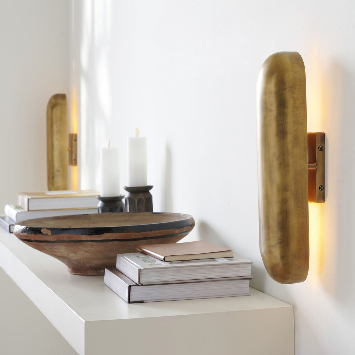 dax-brass-wall-lamp