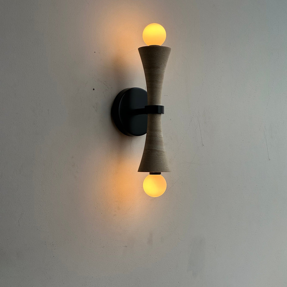 dax-wall-lamp