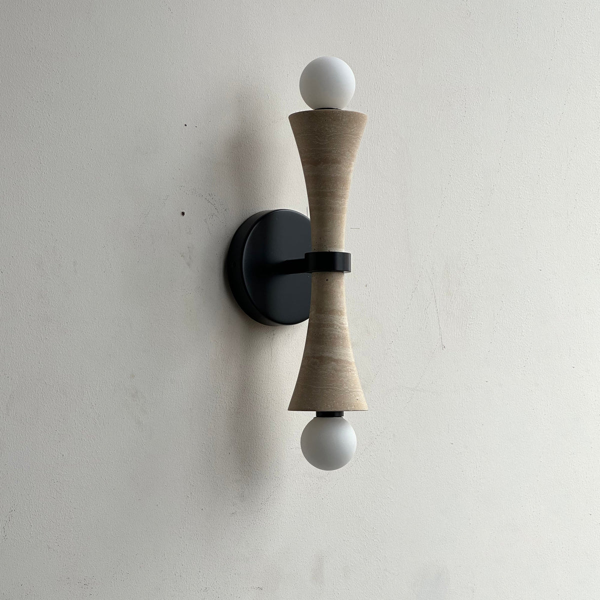 dax-wall-lamp