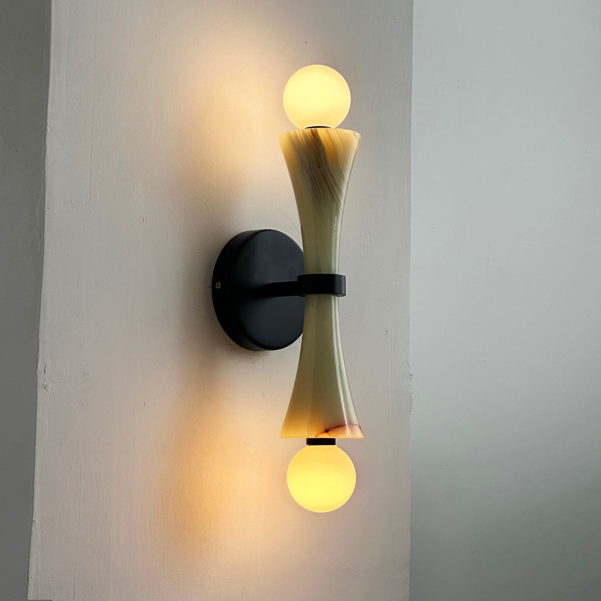 dax-wall-lamp