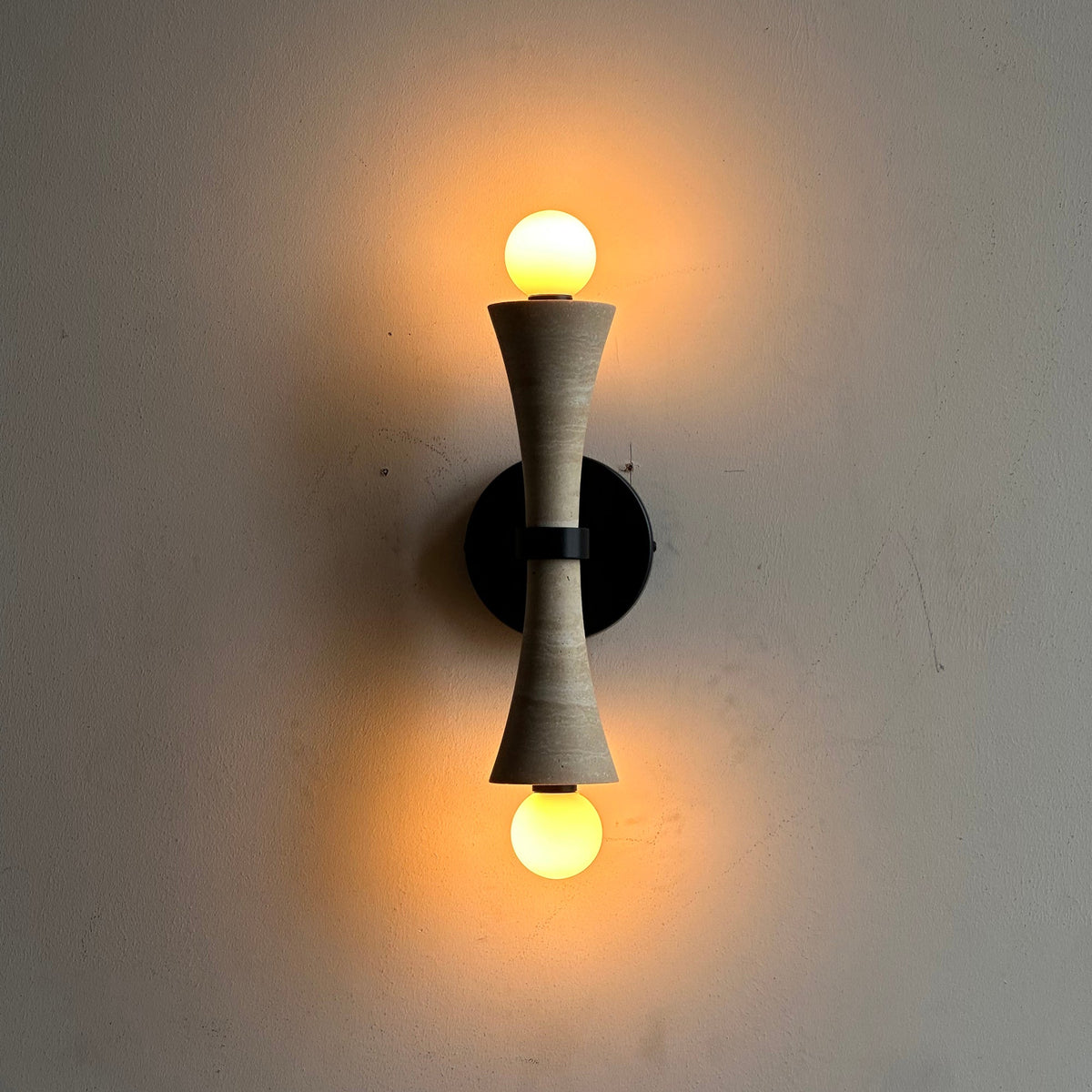 dax-wall-lamp