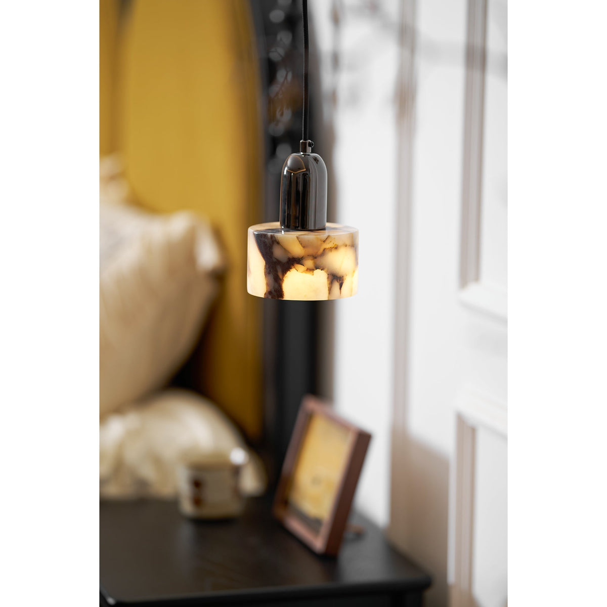 dekum-marble-pendant-lamp