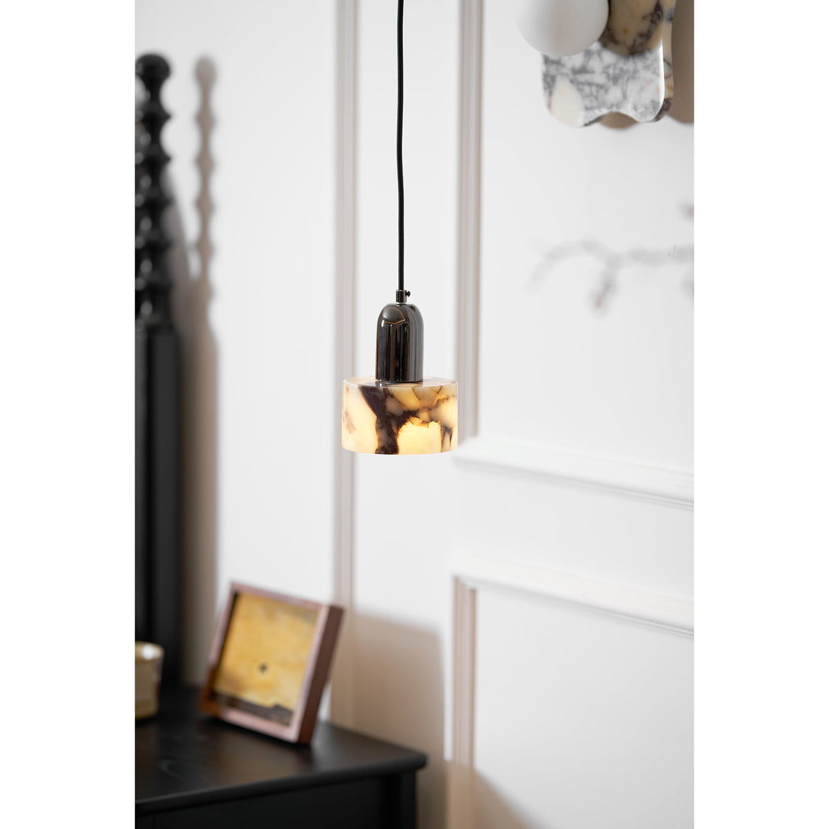dekum-marble-pendant-lamp