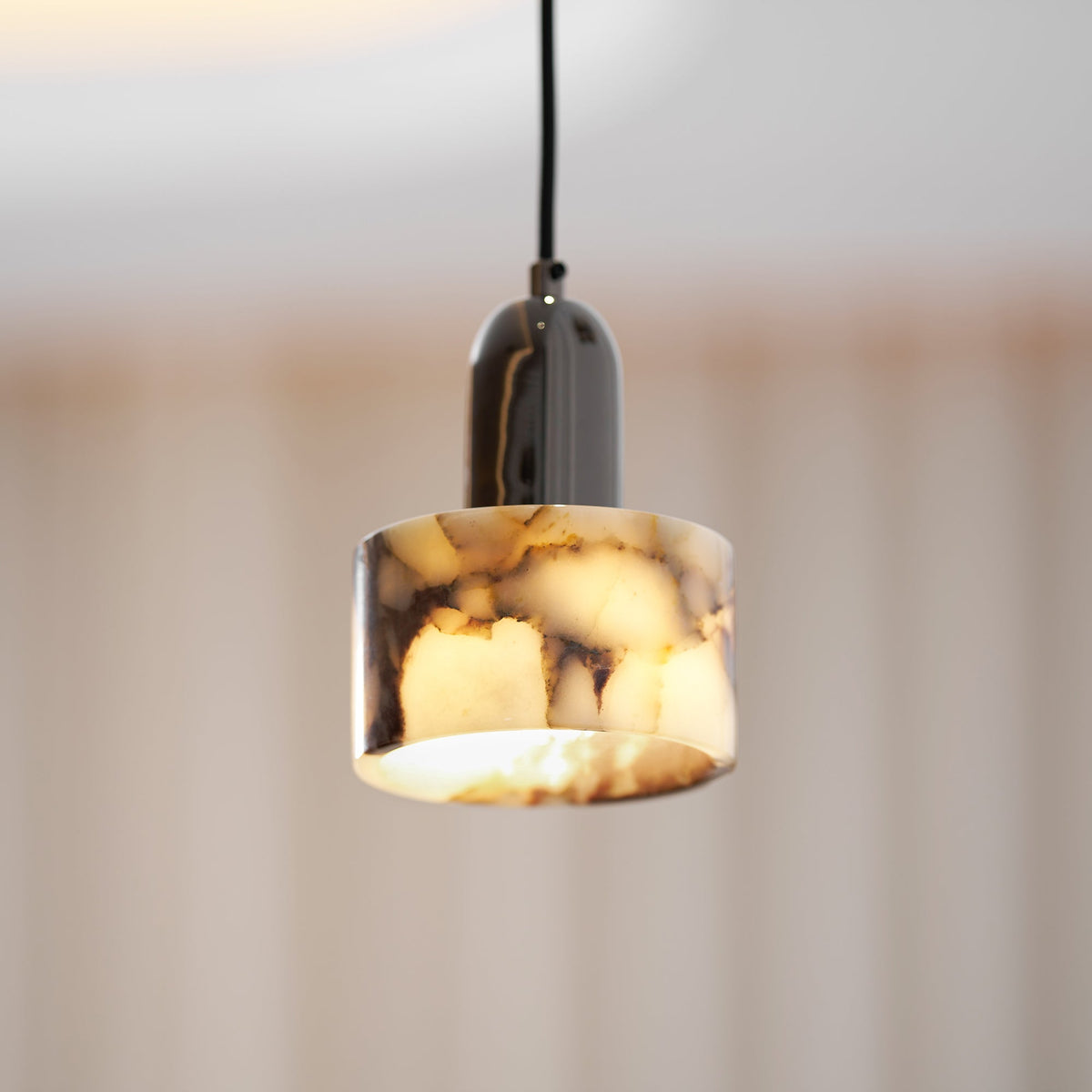 dekum-marble-pendant-lamp