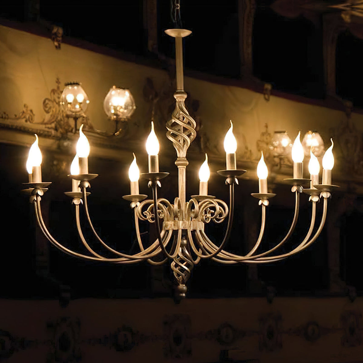 delft-chandelier