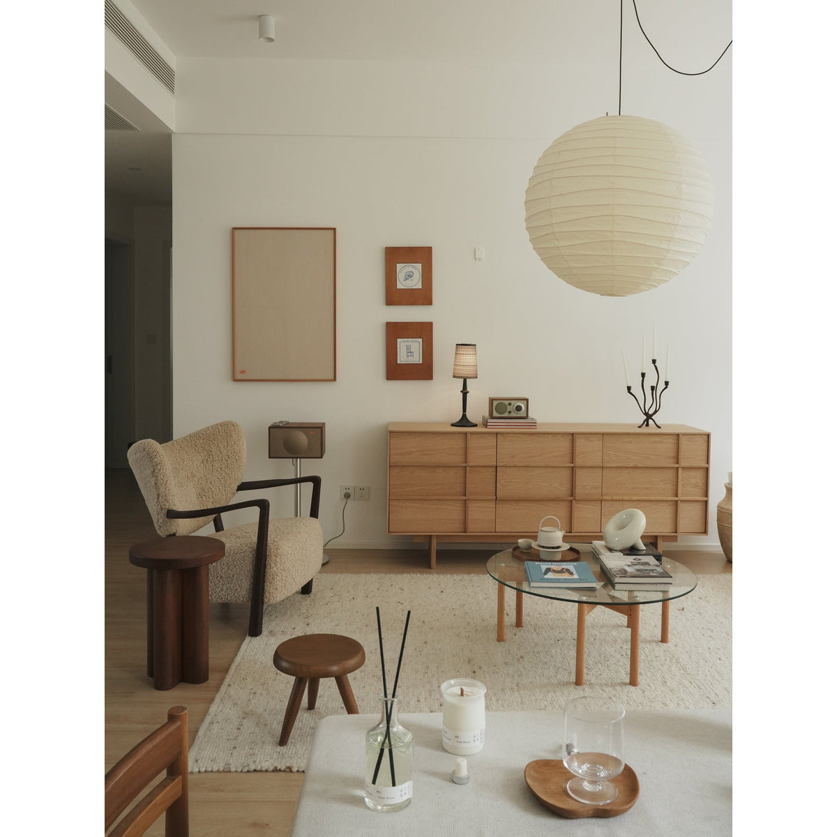 devon-black-table-lamp