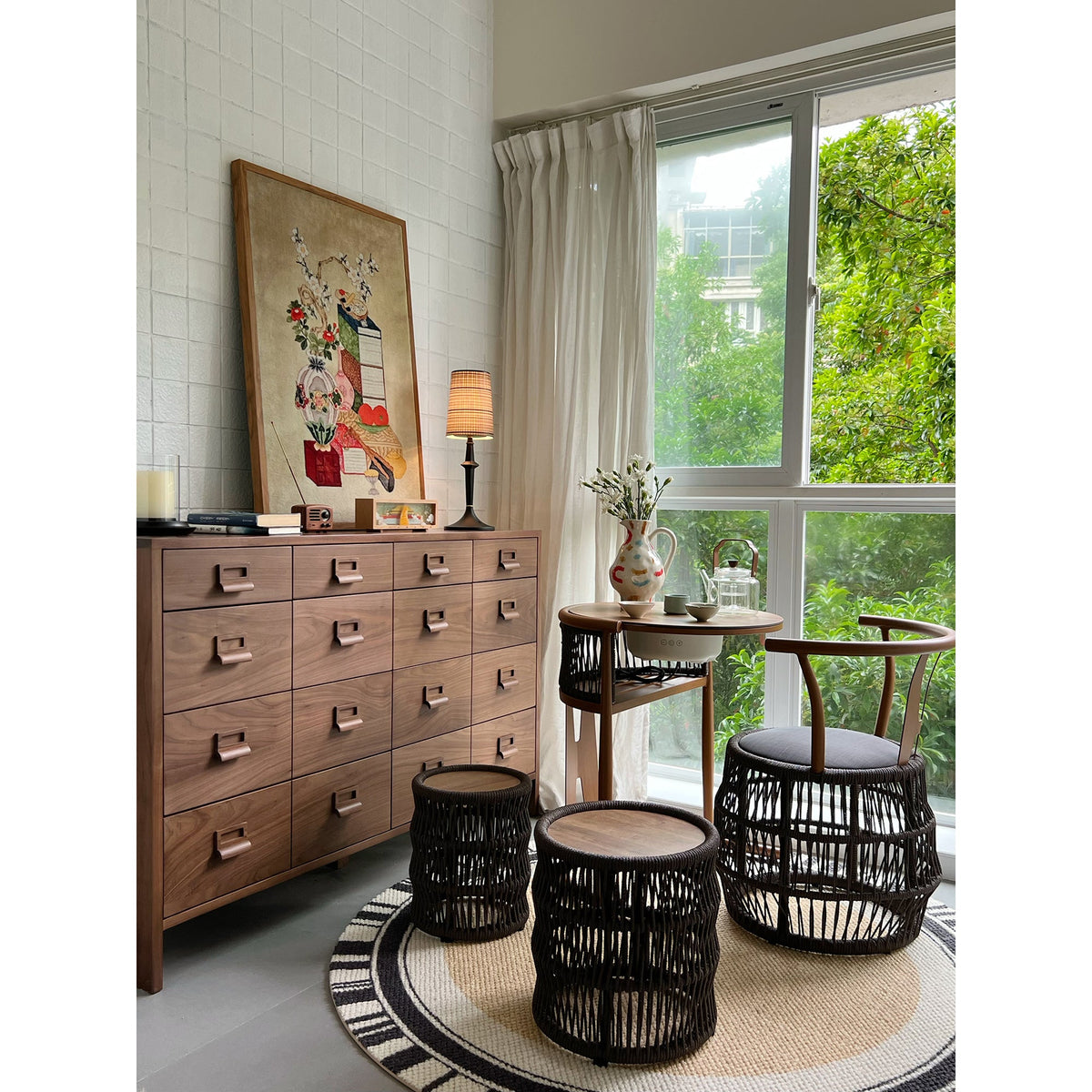 devon-black-table-lamp