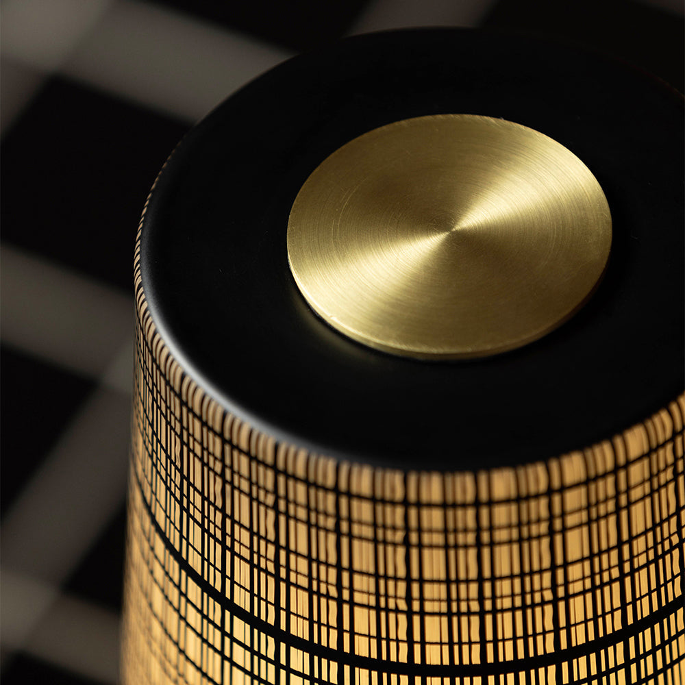devon-black-table-lamp