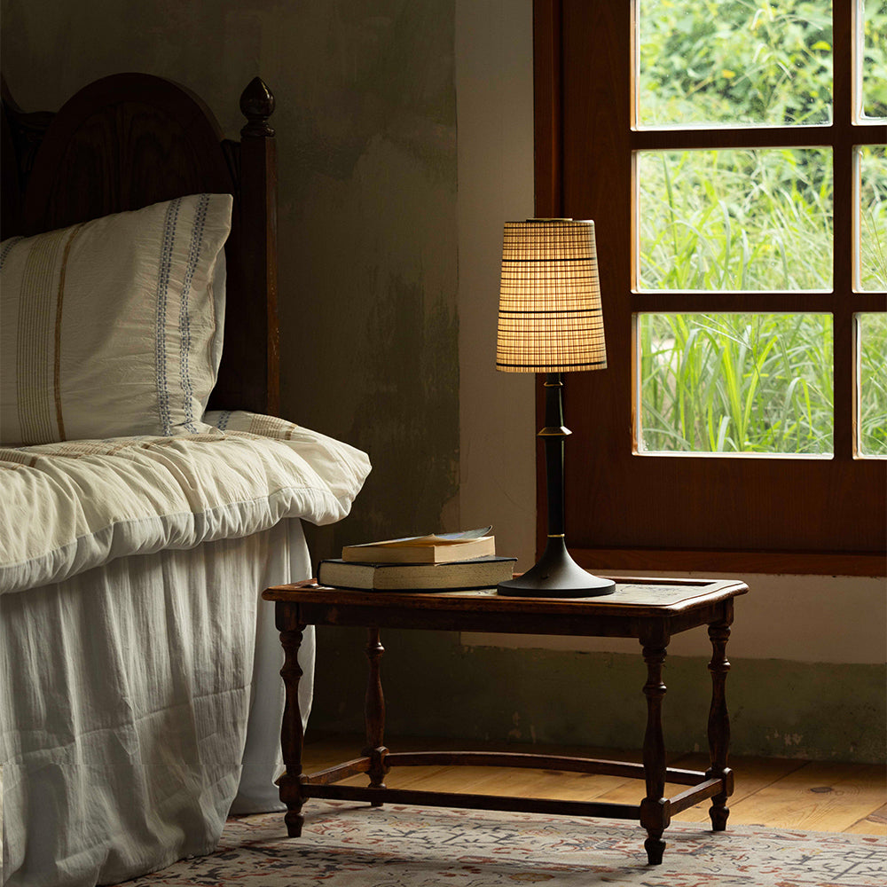 devon-black-table-lamp
