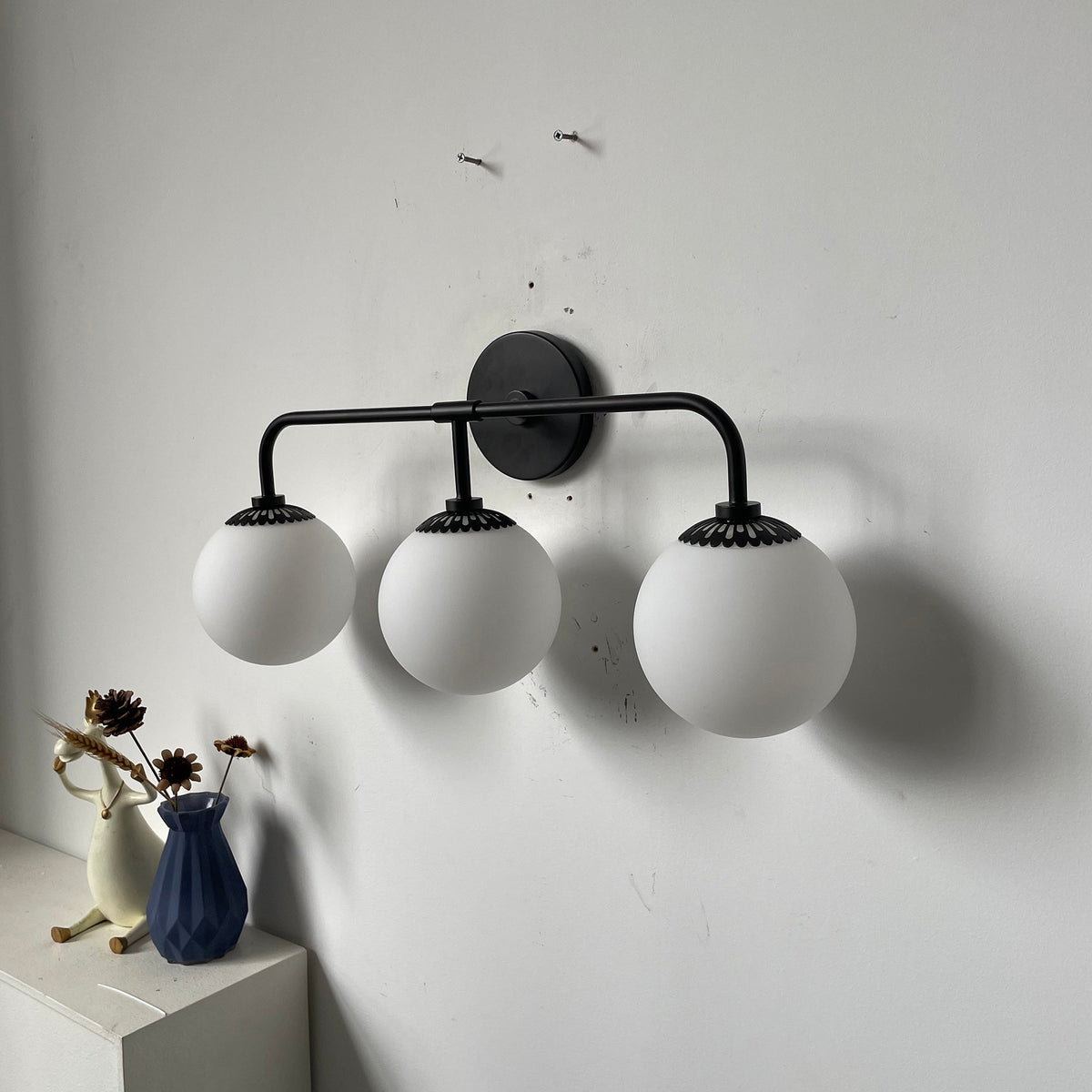 dewdrop-globe-sconce