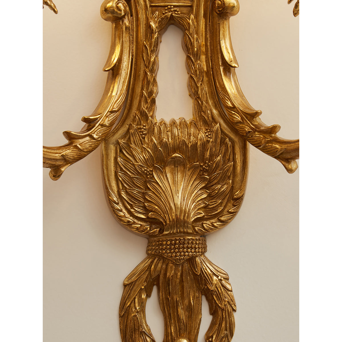 dominique-brass-wall-lamp