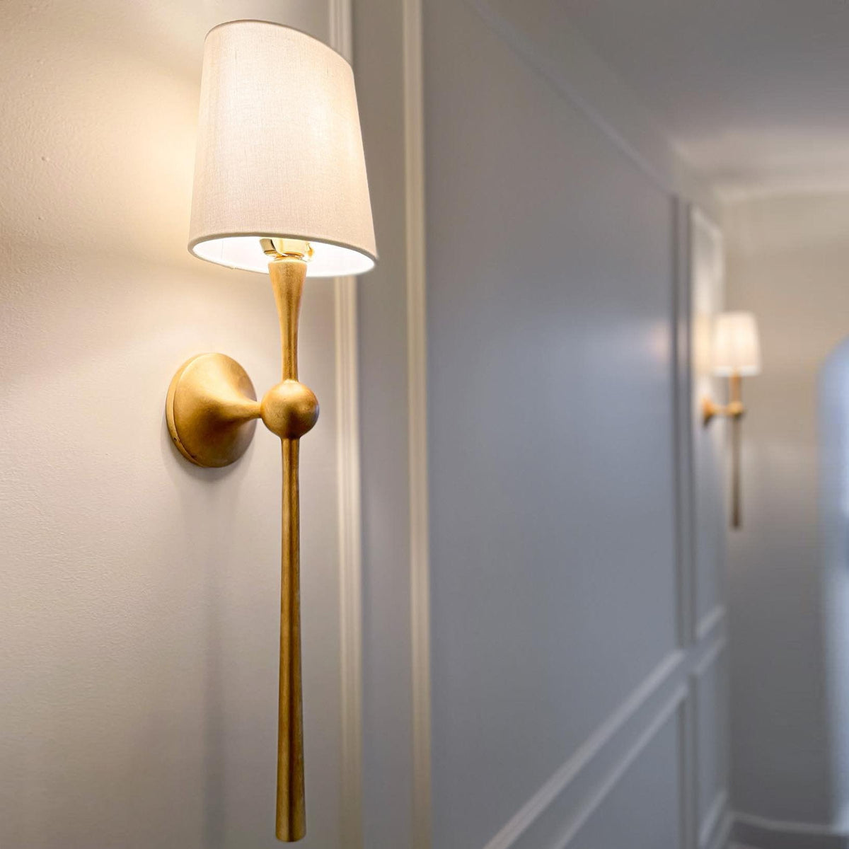 Dover Tail Wall Lamp