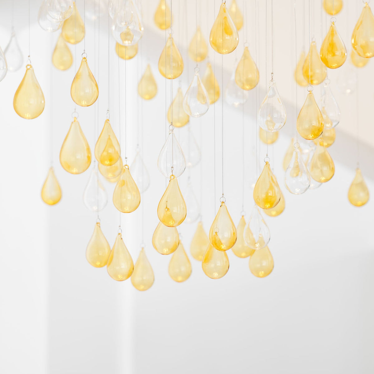 Droplets Sculpture Chandelier – Modern Glass Pendant Light for Dining Room and Living Room