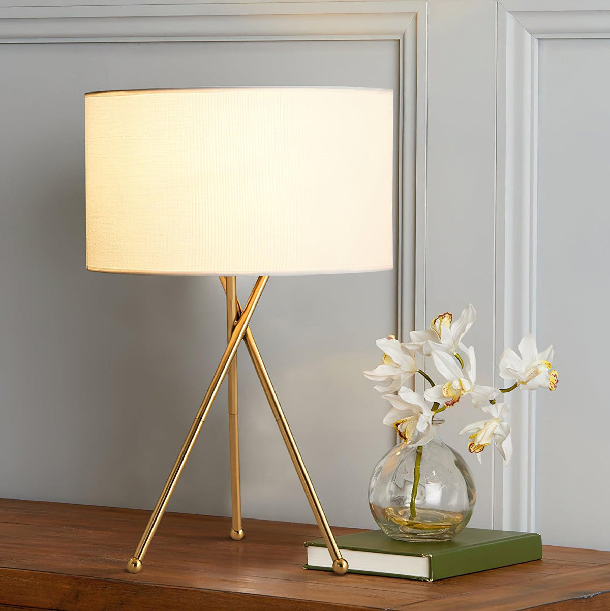 drum-shaped-table-lamp