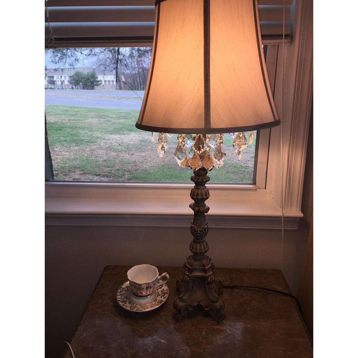 duval-table-lamp